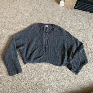 UO Cropped wide sleeve sweater